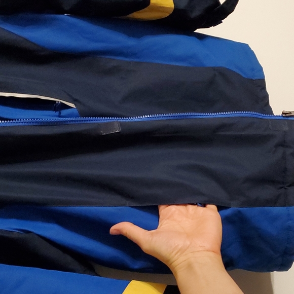 Winter Coat size 10-12 - Picture 5 of 11